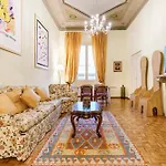Michelangelo Elegant Homes In Santa Croce Флоренция