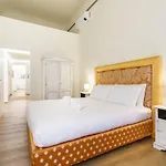 Michelangelo Elegant Homes In Santa Croce * Флоренция
