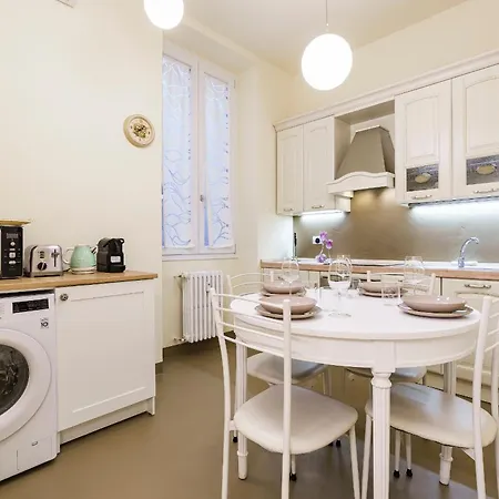 Apartament Michelangelo Elegant Homes In Santa Croce